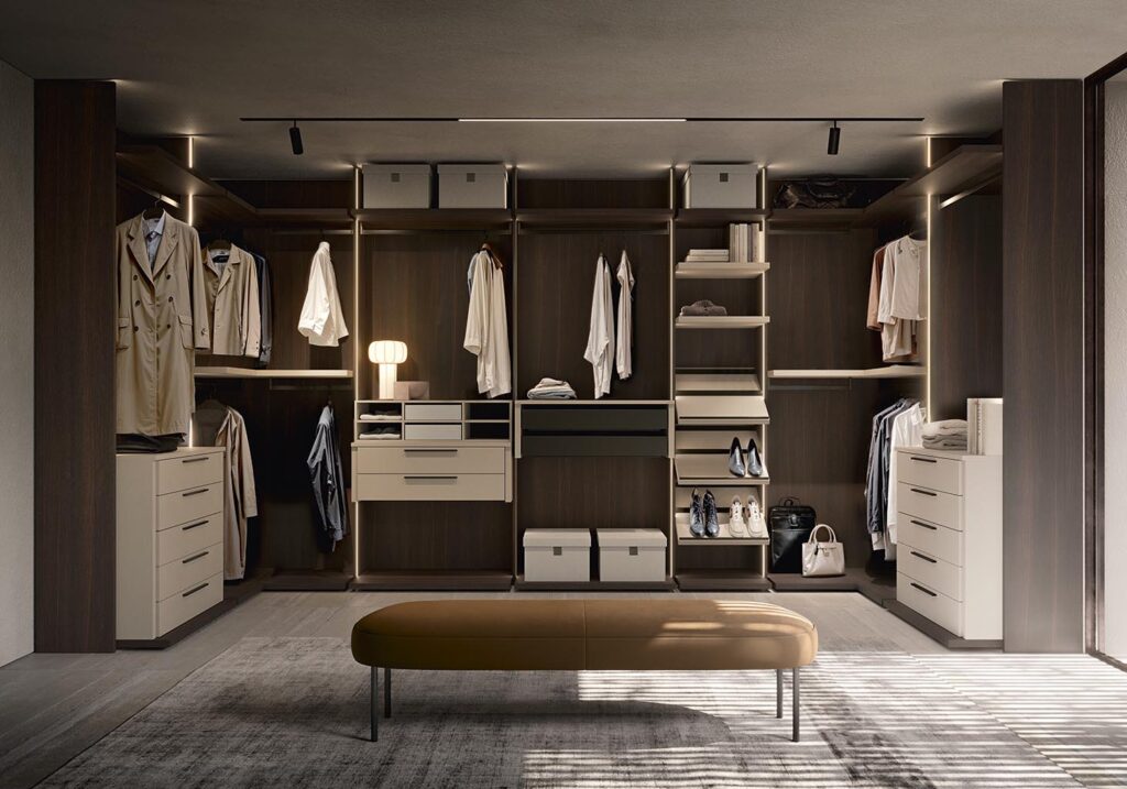 Alf DaFrè Poker walk-in wardrobe, view 1